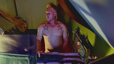 Patrick_2025 live cam on Cam4