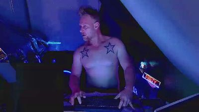 Patrick_2025 live cam on Cam4