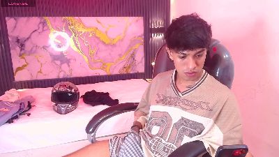 Patrick_James20 live cam on Cam4