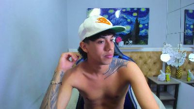Patrick_James20 live cam on Cam4