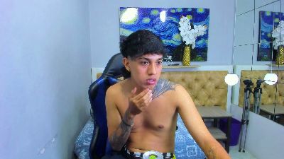 Patrick_James20 live cam on Cam4