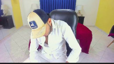 Paul_Douglas live cam on Cam4