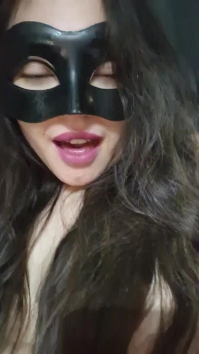 Pauliina_ live cam on Cam4