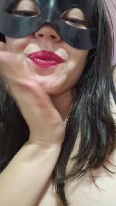 Pauliina_ live cam on Cam4