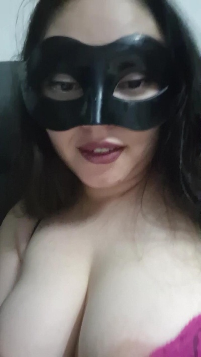 Pauliina_ live cam on Cam4