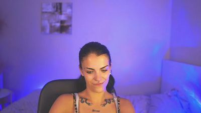 Pauline_2005 live cam on Cam4