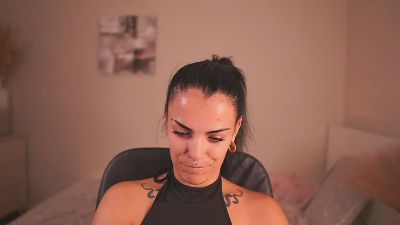 Pauline_2005 live cam on Cam4
