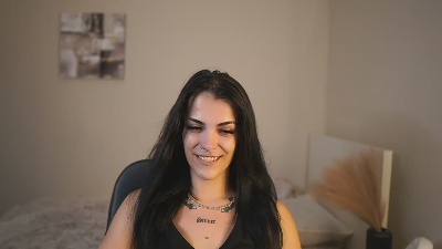 Pauline_2005 live cam on Cam4