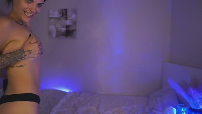 Pauline_2005 live cam on Cam4