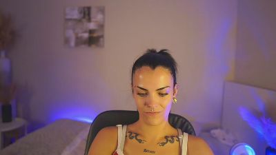 Pauline_2005 live cam on Cam4