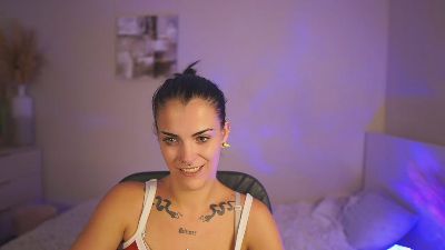 Pauline_2005 live cam on Cam4