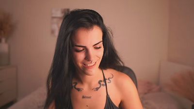 Pauline_2005 live cam on Cam4