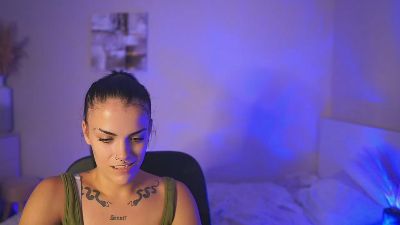 Pauline_2005 live cam on Cam4