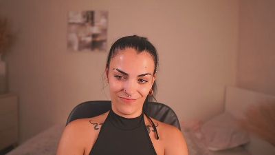 Pauline_2005 live cam on Cam4