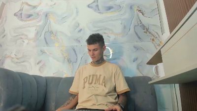 Paulo_527 live cam on Cam4