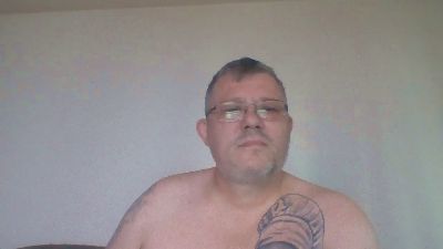 Pawelinio69 live cam on Cam4