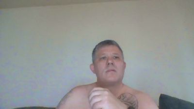 Pawelinio69 live cam on Cam4