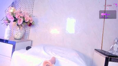 PeachMonroe_ live cam on Cam4