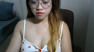 Peacherooni live cam on Cam4