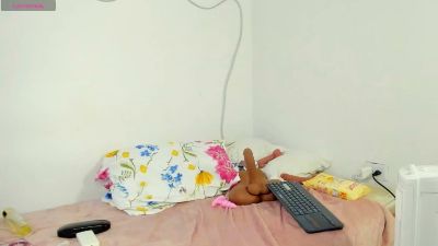 Peachy_Bonnie live cam on Cam4