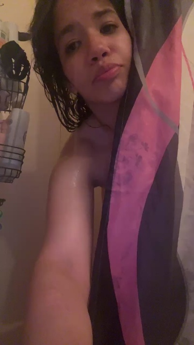 Peanutbutterpie webcam