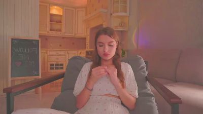 PearleneCapra live cam on Cam4