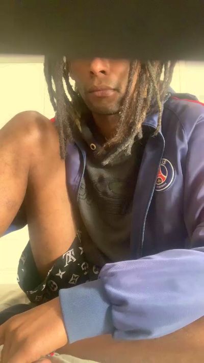 Pedroherique199 live cam on Cam4