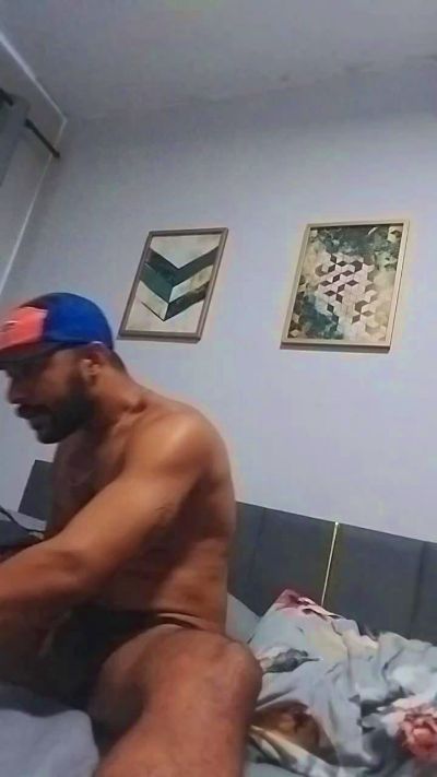 Pedrox8 live cam on Cam4