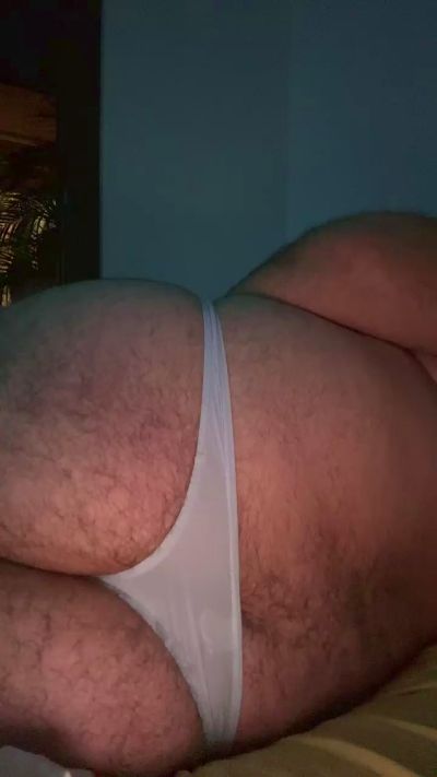 Peludeteee live cam on Cam4