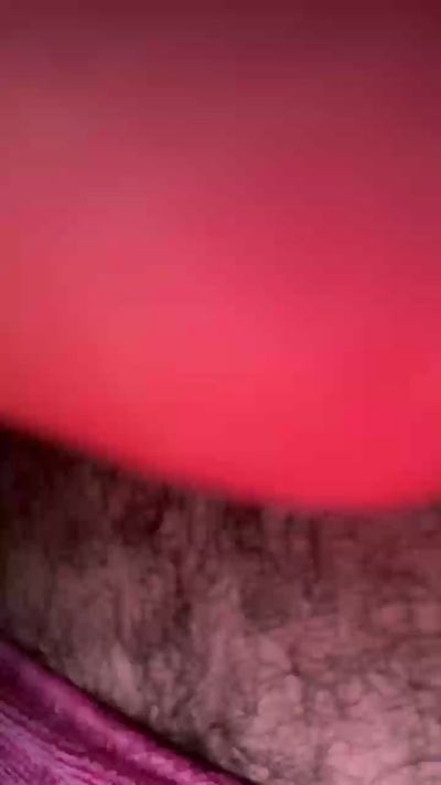 Peludeteee live cam on Cam4