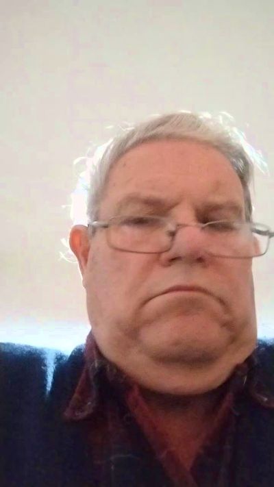 Pepe202020 live cam on Cam4