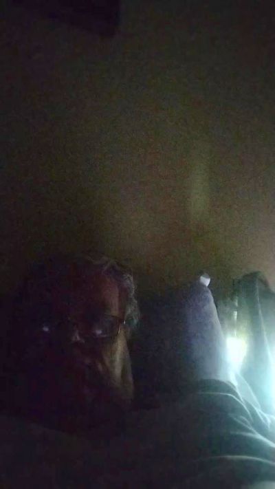 Pepe202020 live cam on Cam4