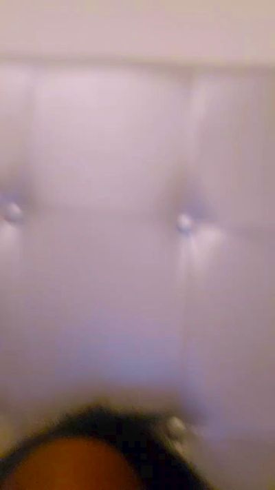 Perlenoire9 live cam on Cam4