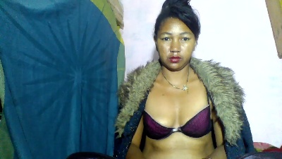Perlette live cam on Cam4