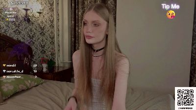 PetalMourning live cam on Cam4