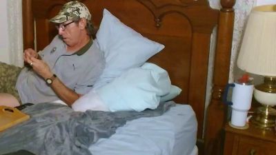 PeterectOmatic live cam on Cam4