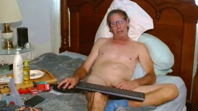 PeterectOmatic live cam on Cam4