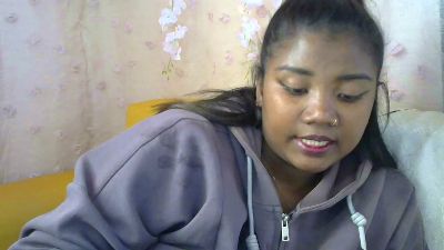 PetiteLuna2 live cam on Cam4