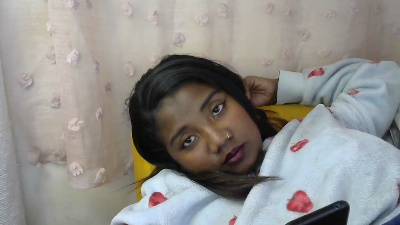 PetiteLuna2 live cam on Cam4