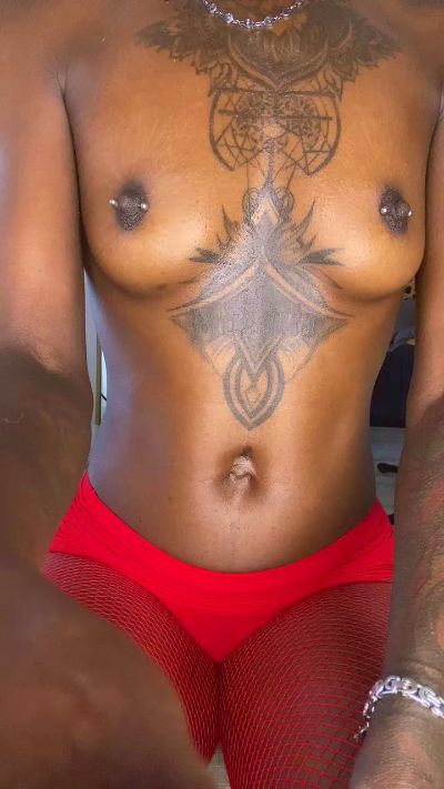 Petitebouncy live cam on Cam4