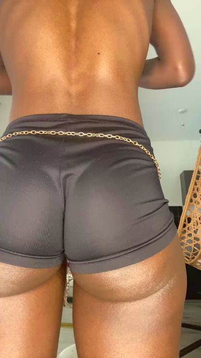 Petitebouncy live cam on Cam4