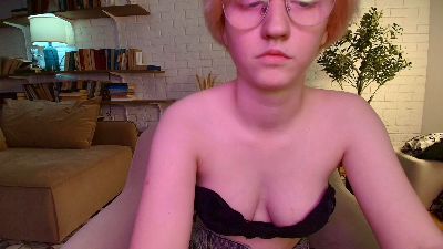 PetraRenn live cam on Cam4