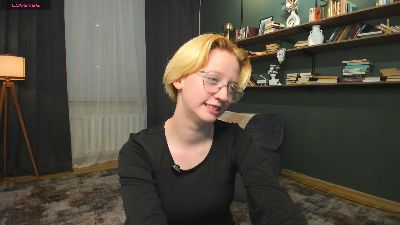 PetraRenn live cam on Cam4