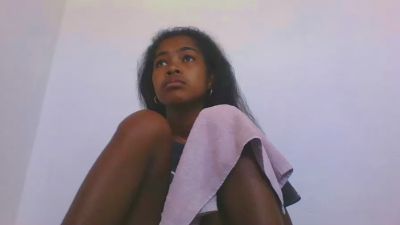 Phaniah live cam on Cam4