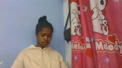 Phaniah live cam on Cam4