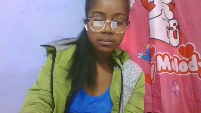 Phaniah live cam on Cam4