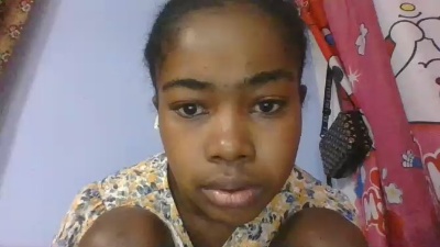 Phaniah live cam on Cam4