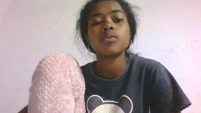 Phaniah live cam on Cam4