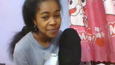 Phaniah live cam on Cam4