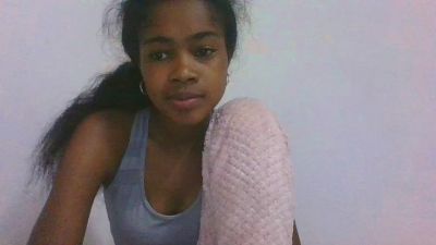 Phaniah live cam on Cam4